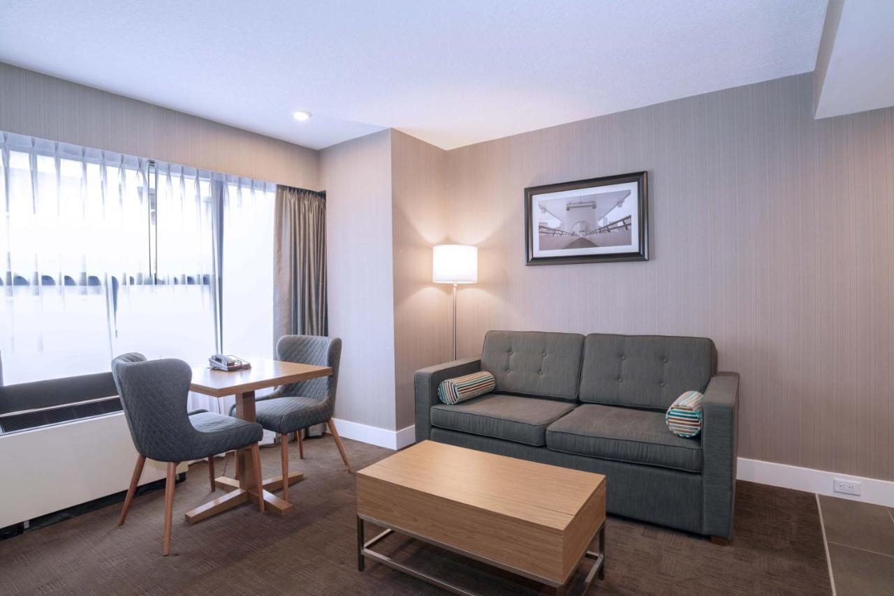 Sandman Signature Calgary Downtown Hotel Bagian luar foto