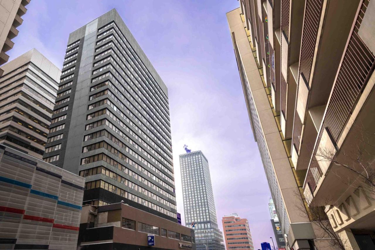 Sandman Signature Calgary Downtown Hotel Bagian luar foto