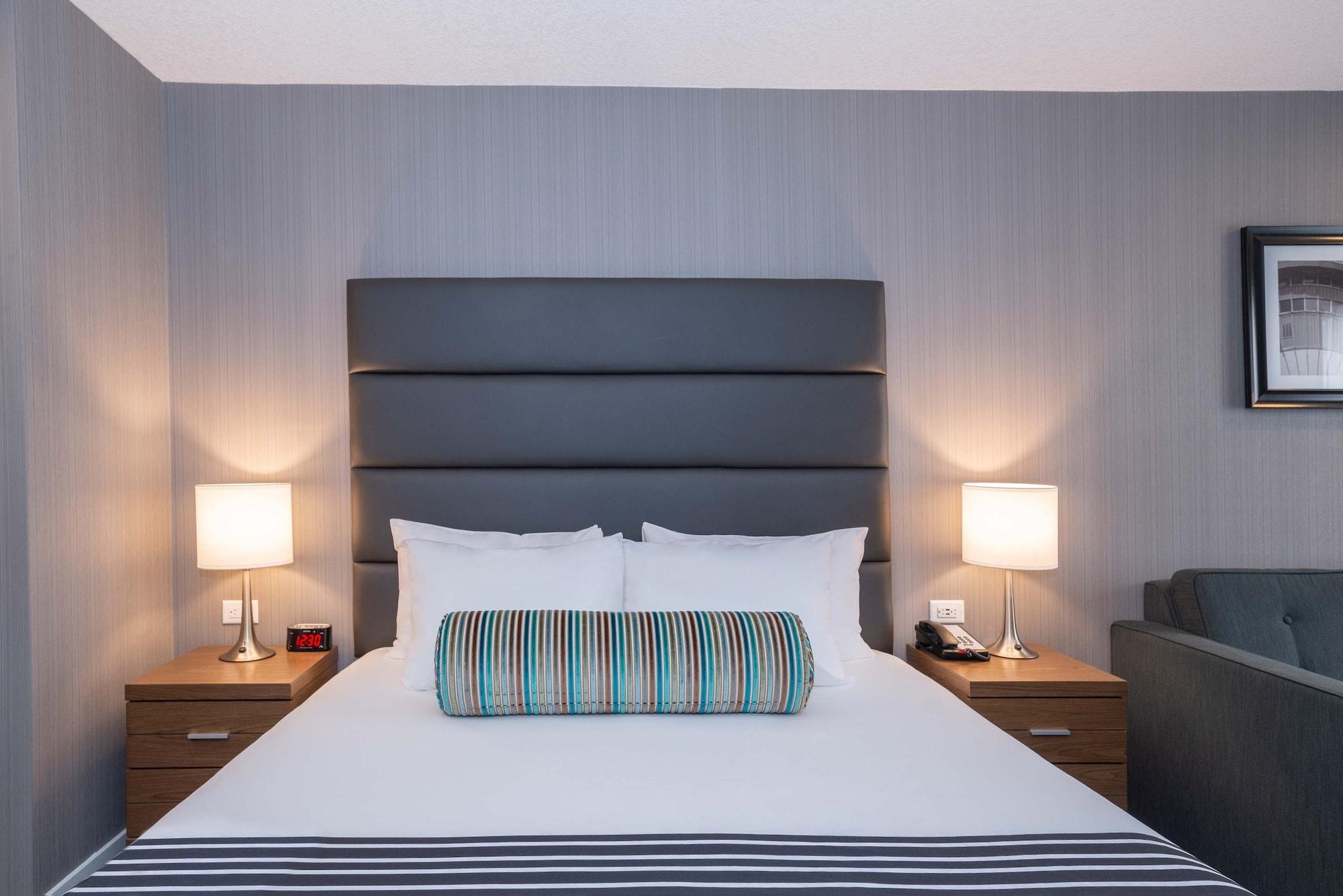 Sandman Signature Calgary Downtown Hotel Bagian luar foto