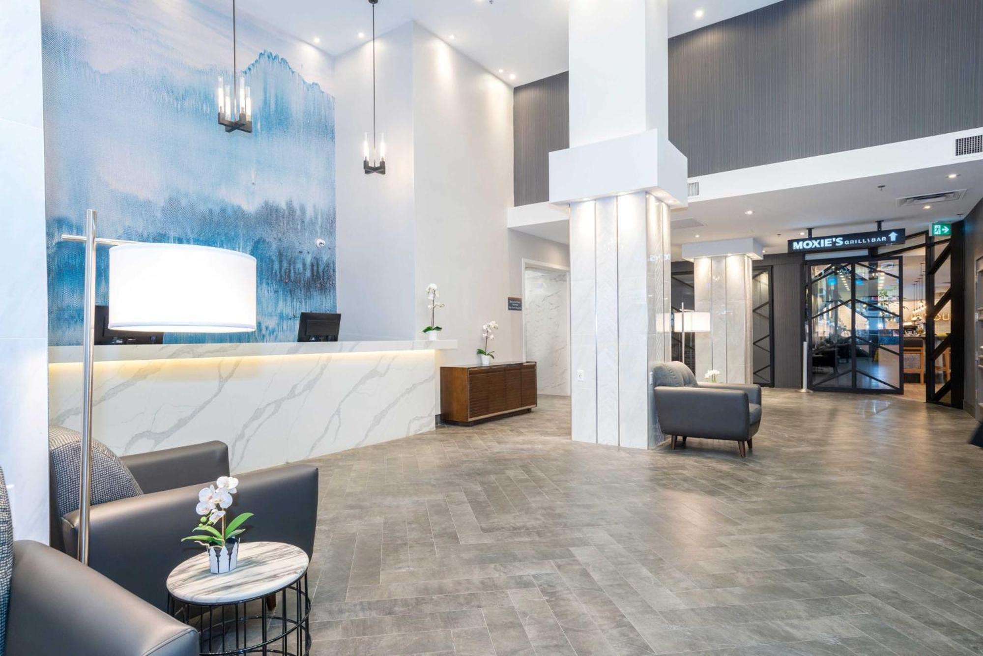 Sandman Signature Calgary Downtown Hotel Bagian luar foto