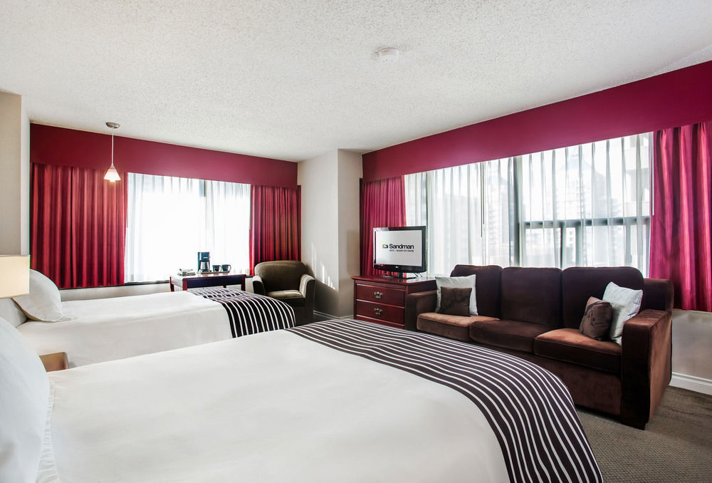 Sandman Signature Calgary Downtown Hotel Bagian luar foto